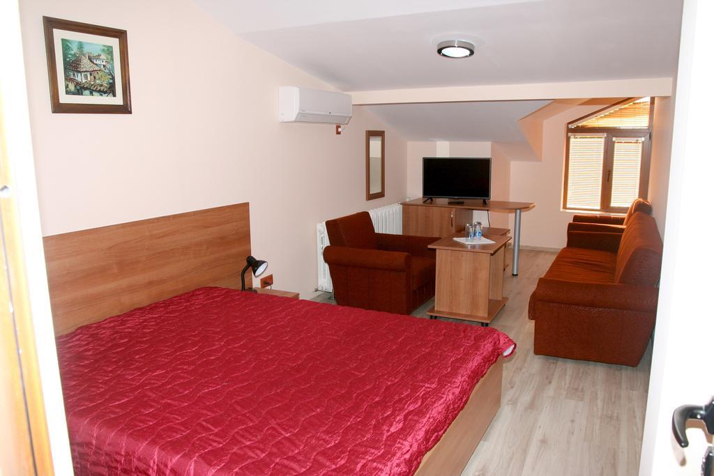 Interrum Hotel Razgrad Room photo