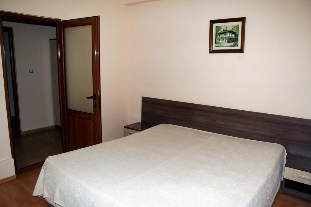 Interrum Hotel Razgrad Room photo