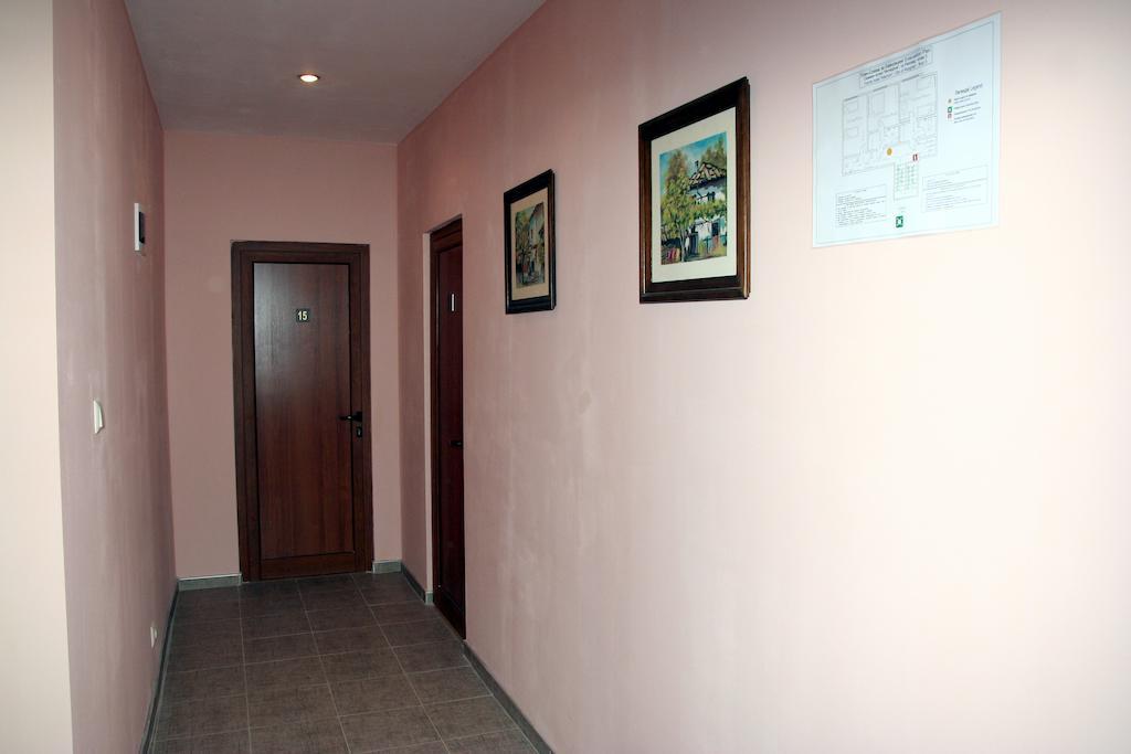 Interrum Hotel Razgrad Exterior photo